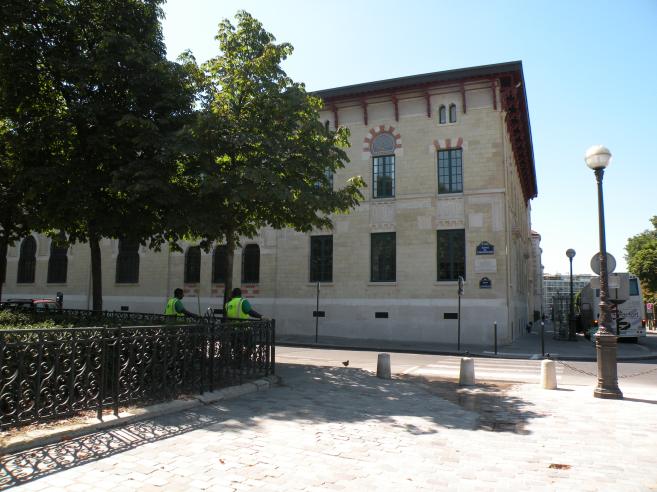  bâtiment édifié en 1895 pour l'Ecole Coloniale